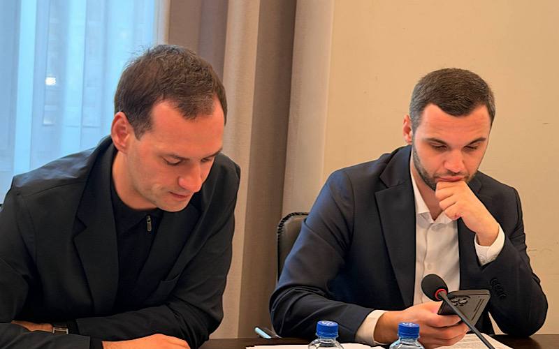 Парламент принял законопроект о госрегистрации автотранспорта