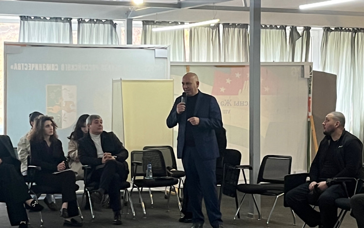 Диалог о традициях и бизнесе: Даур Кове встретился с ремесленниками Абхазии