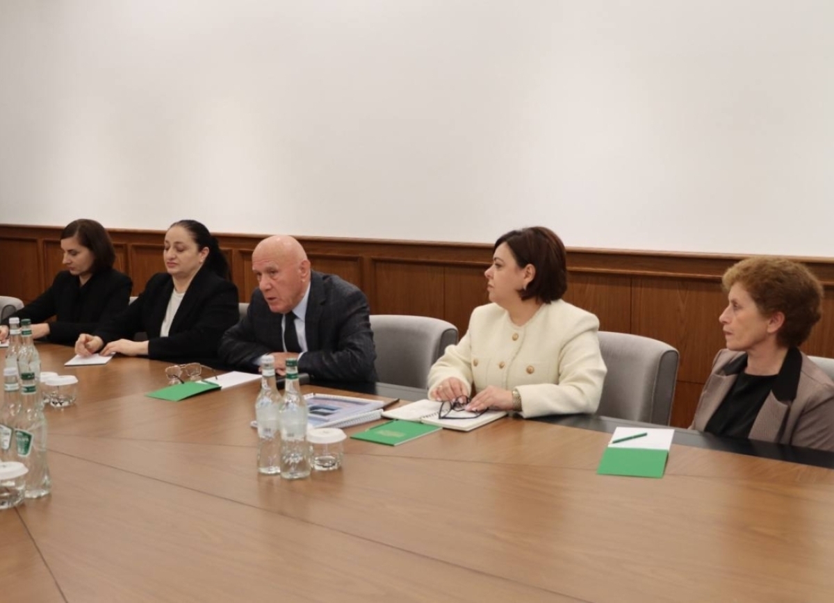 Вопросы сохранения и развития села обсудил президент Бадра Гунба с экспертами ЦСЭИ