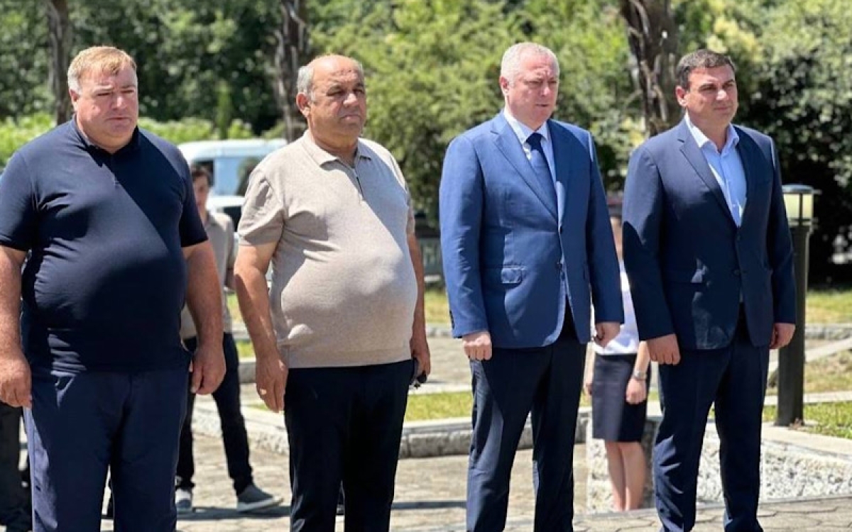 Президент Бадра Гунба почтил память погибших участников тамышского десанта