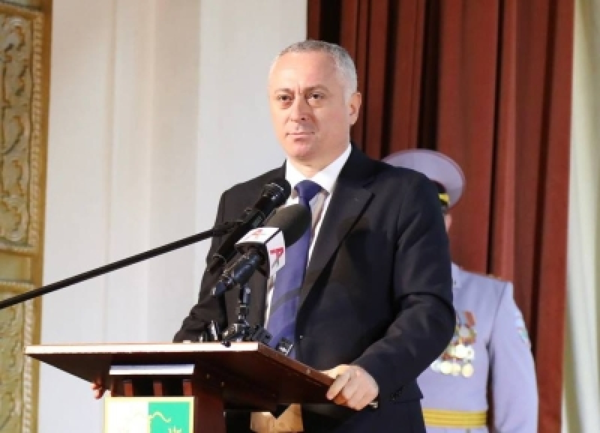 Бадра Гунба поздравил сотрудников и ветеранов органов внутренних дел с Днем милиции