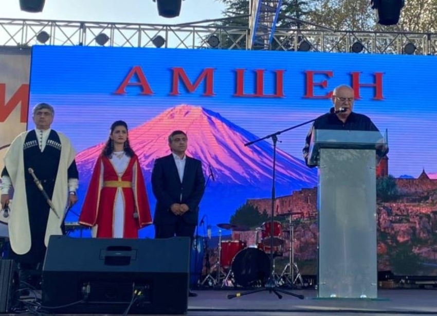 Вклад армянского народа в процветание Абхазии отметил Президент Аслан Бжания на празднике «Амшен»