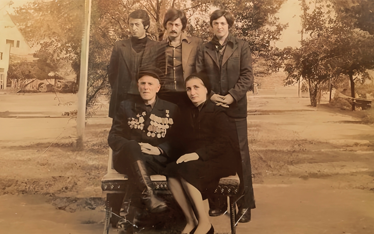 «Я думал о том, кто мой отец…» Варлам Габлия — отец, командир, Герой Советского Союза