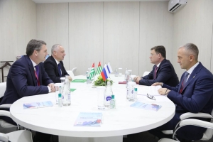 Президент РА Бадра Гунба встретился  с Александром Новаком