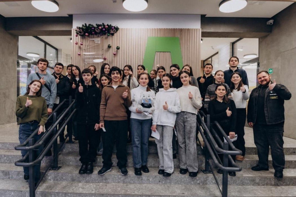 Школьники из Абхазии изучают молодёжные возможности Псковской области