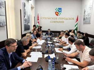 Увековечить память поэту