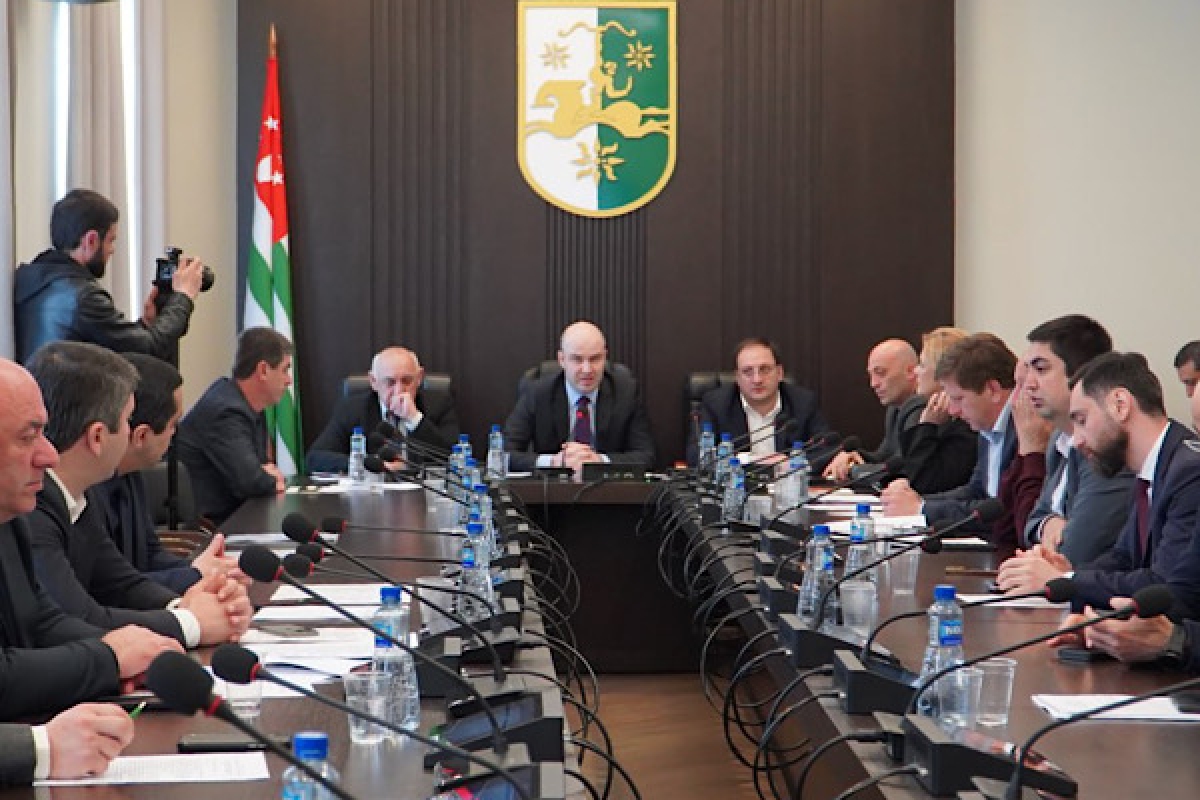 Два дня работы парламентариев