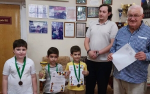 Призеры награждены кубками